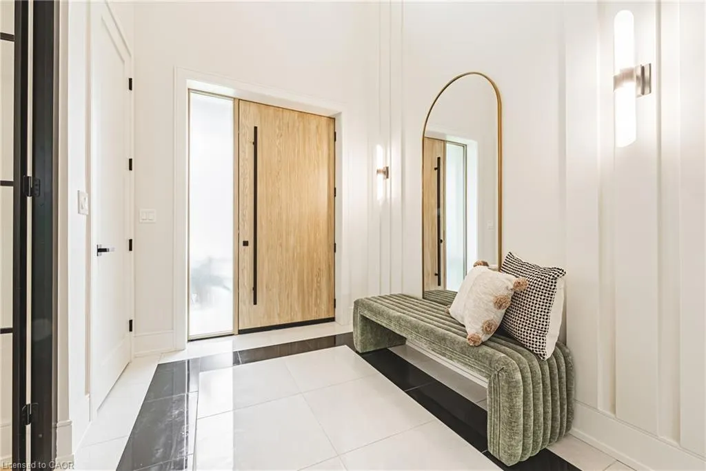 202 Queen Street W