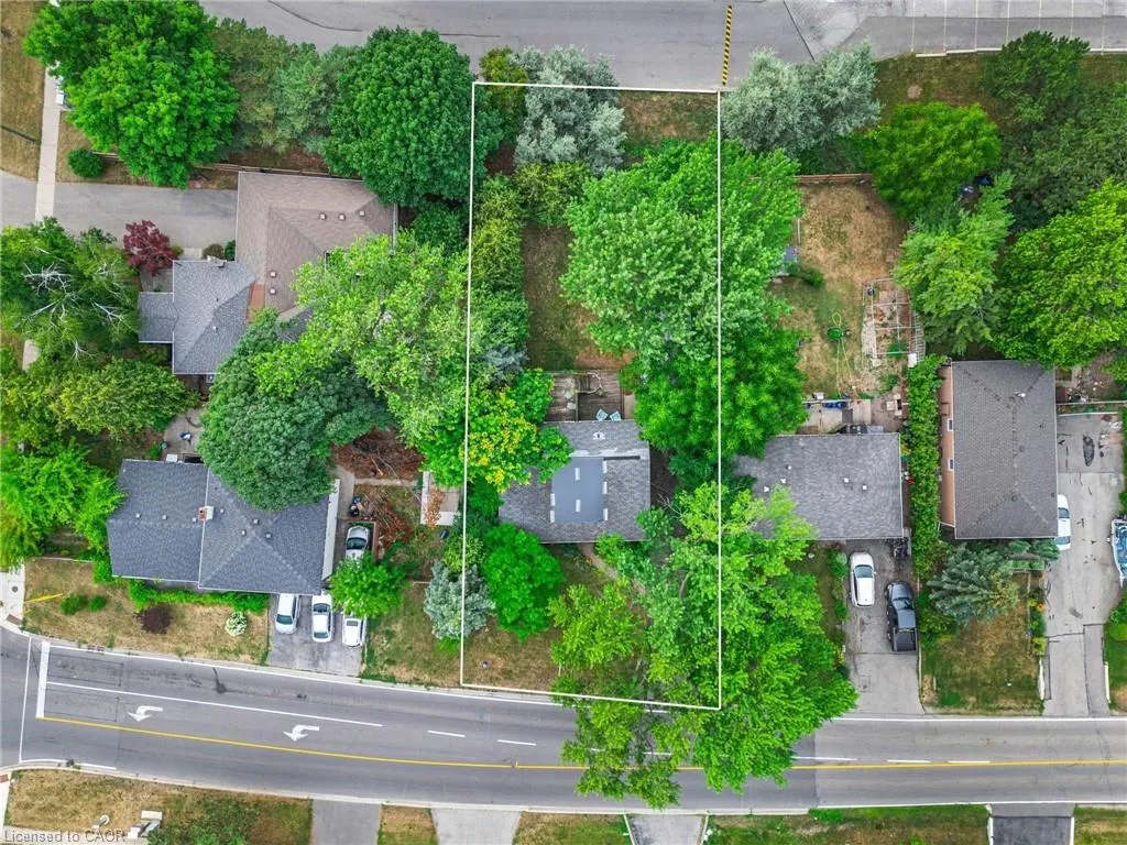 611 Pinegrove Road