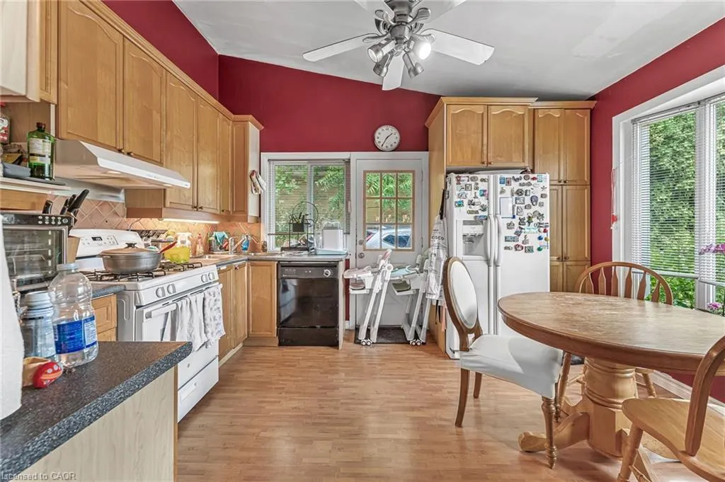 611 Pinegrove Road