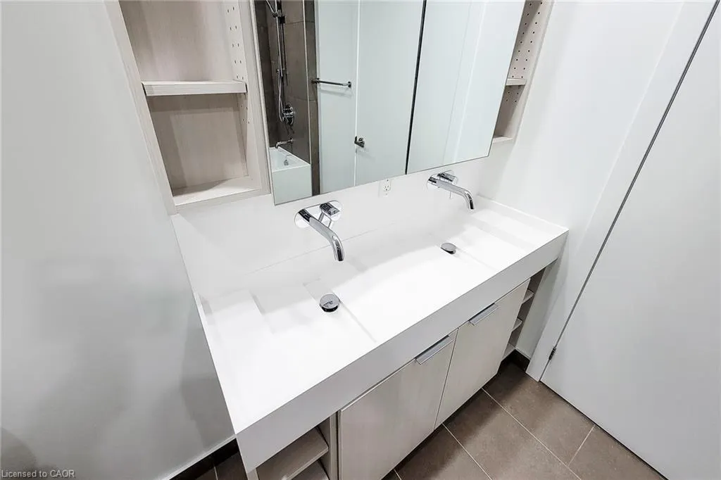 370 Martha Street, #2205