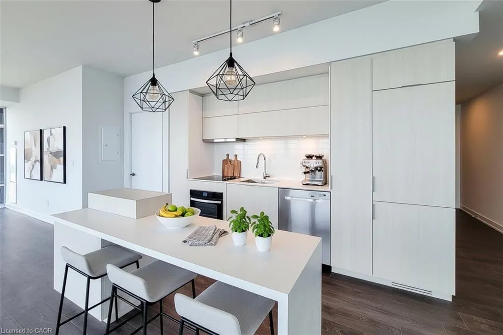 370 Martha Street, #2205