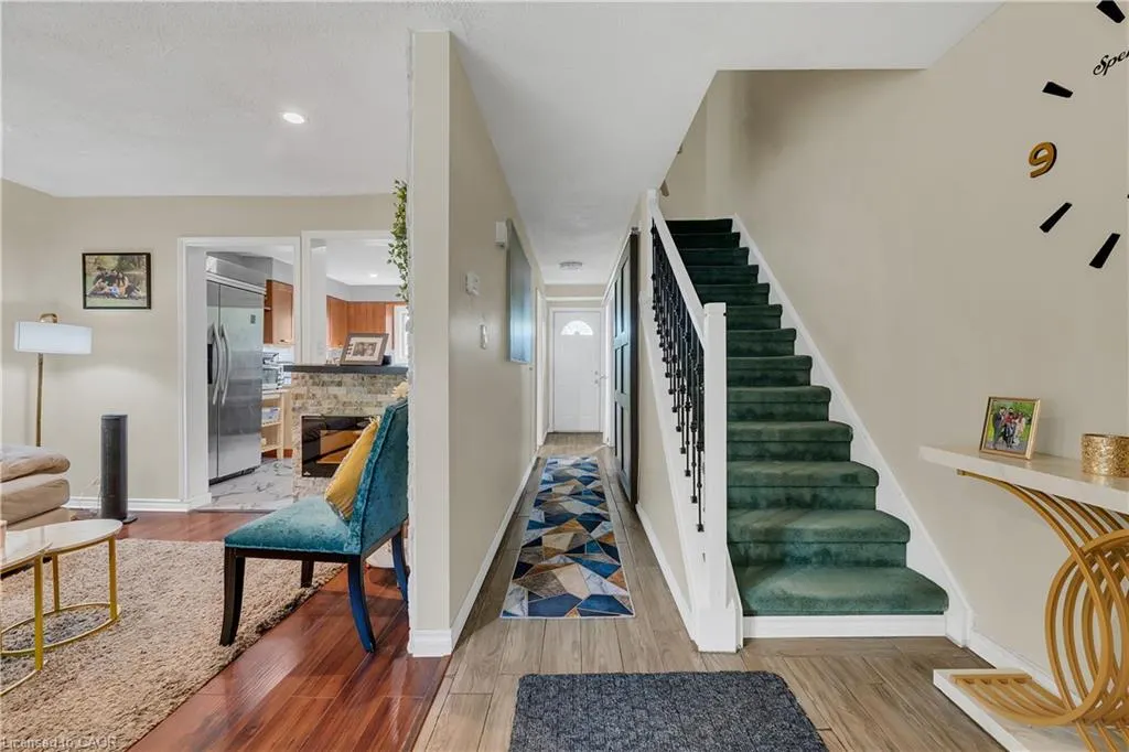 18 Riverdale Drive