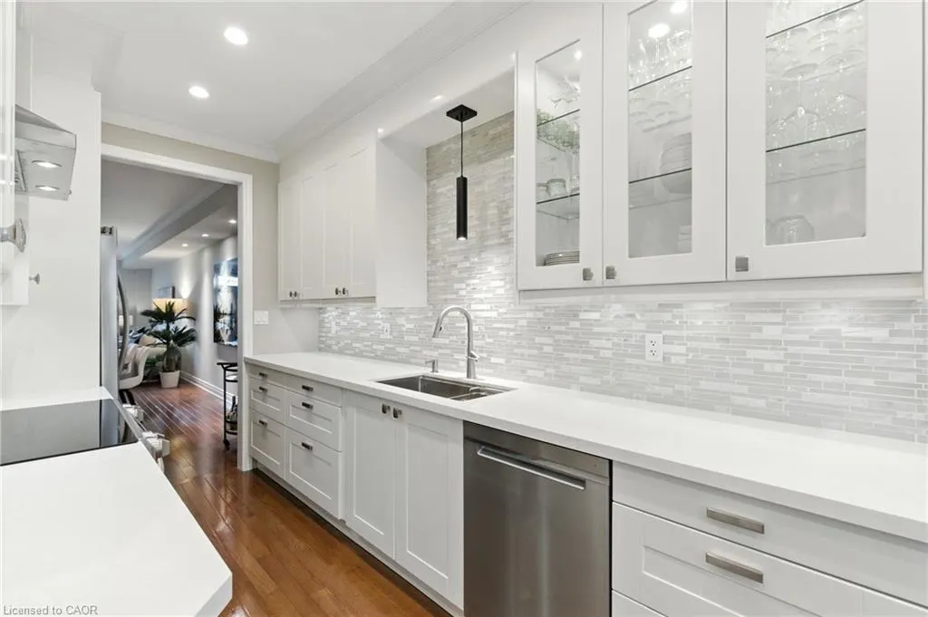 117 Nelson Street, #3