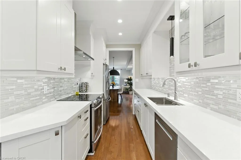 117 Nelson Street, #3