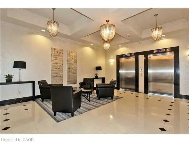 5327 Upper Middle Road, #211