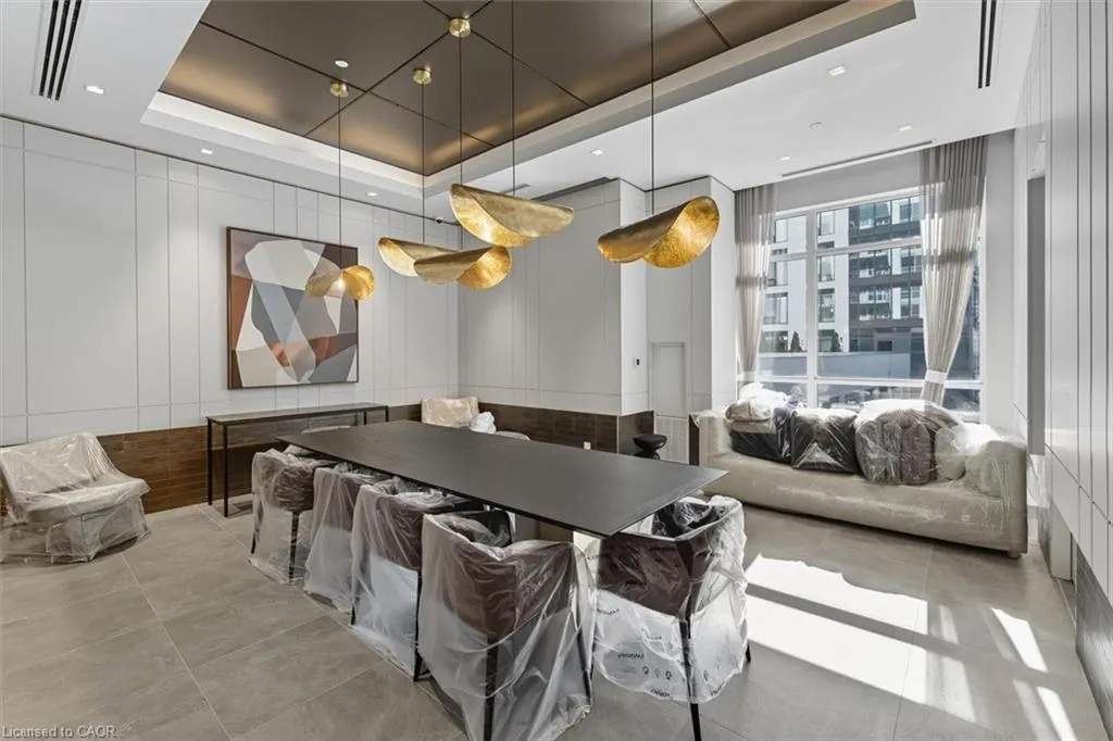 8888 Yonge Street, #523