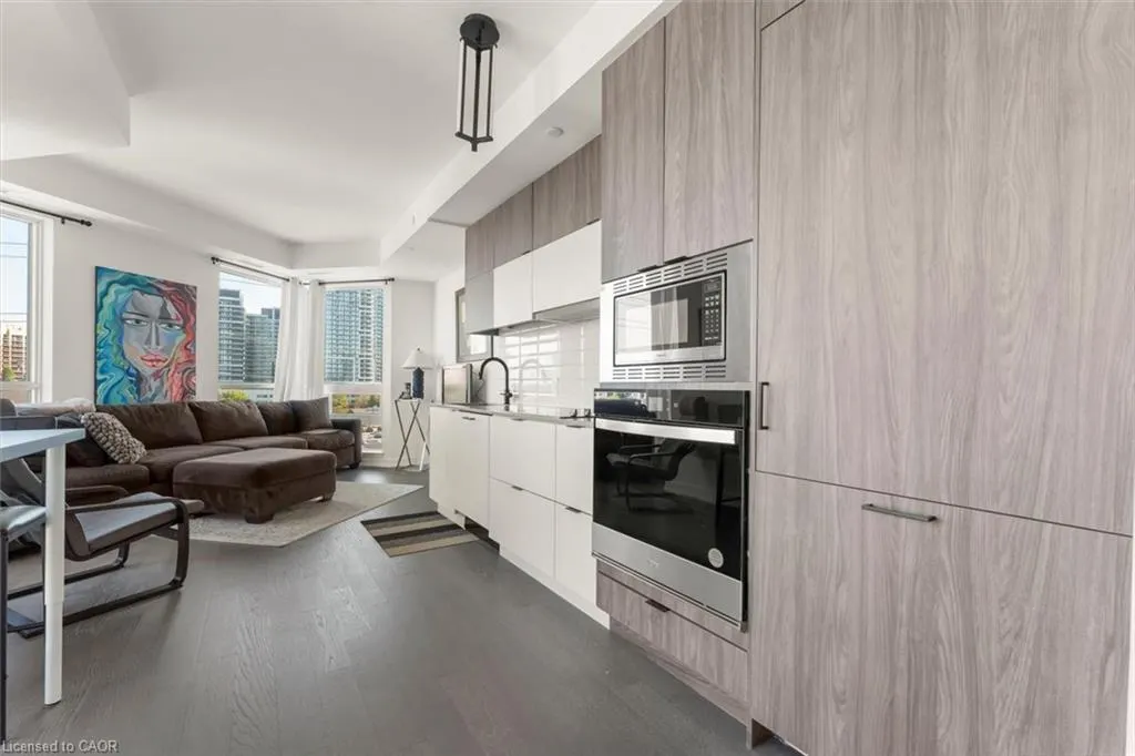 8888 Yonge Street, #523