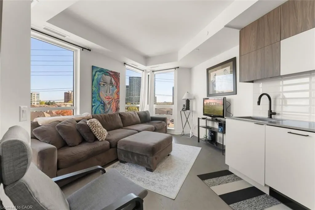 8888 Yonge Street, #523