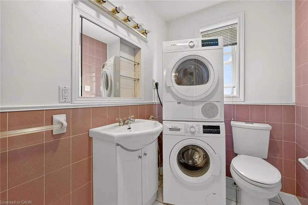 1008 Upper Wellington Street, #Upper Suite