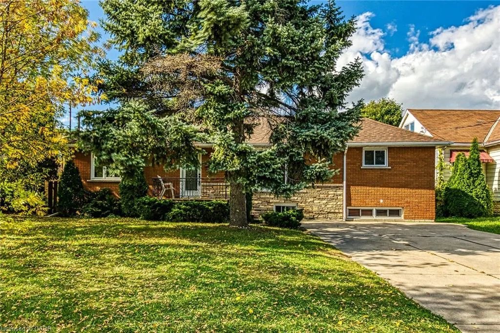 1008 Upper Wellington Street, #Upper Suite