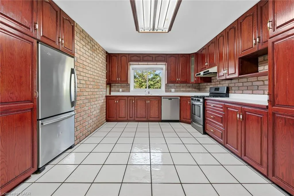 1008 Upper Wellington Street, #Upper Suite