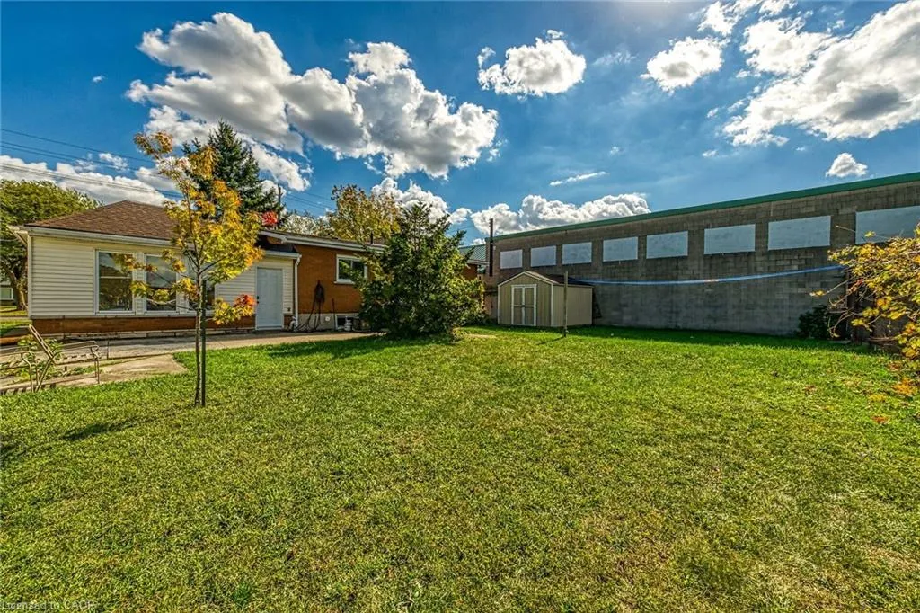1008 Upper Wellington Street, #Upper Suite