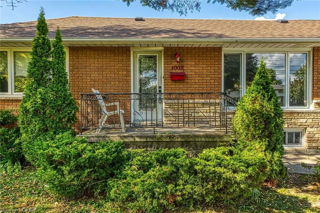 1008 Upper Wellington Street, #Upper Suite