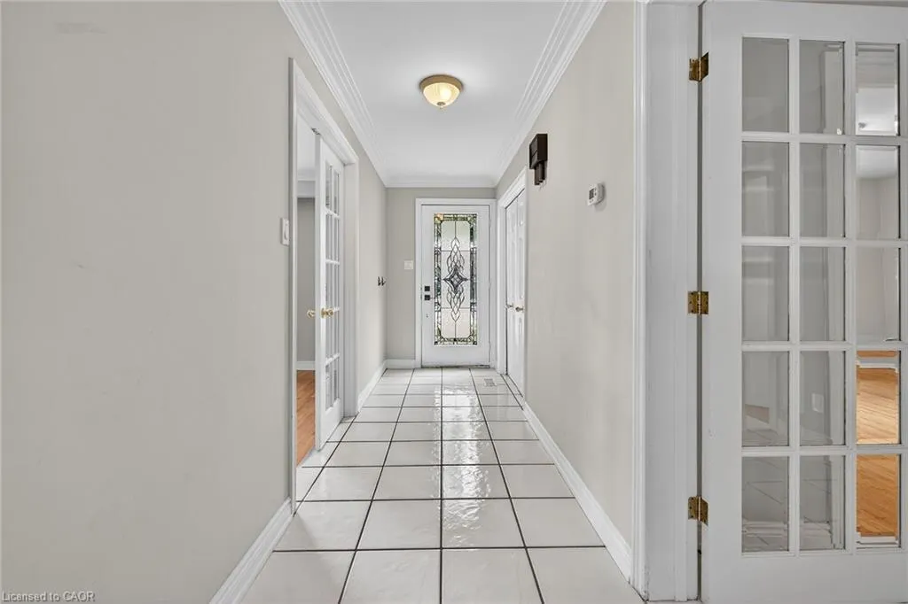 1008 Upper Wellington Street, #Upper Suite