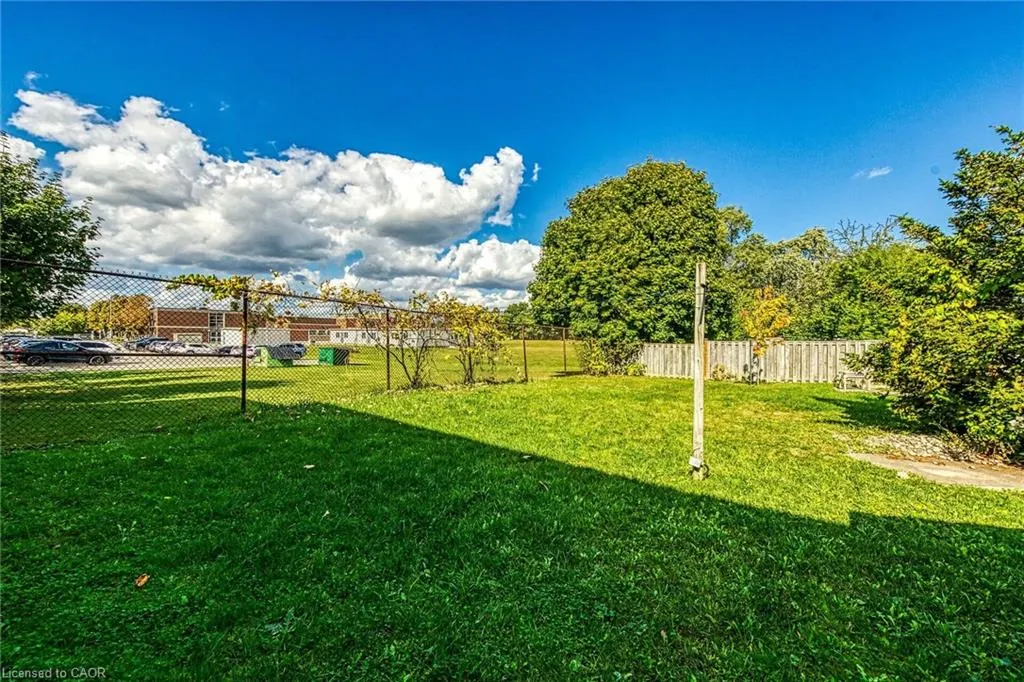 1008 Upper Wellington Street, #Upper Suite