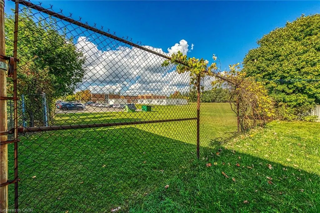 1008 Upper Wellington Street, #Upper Suite