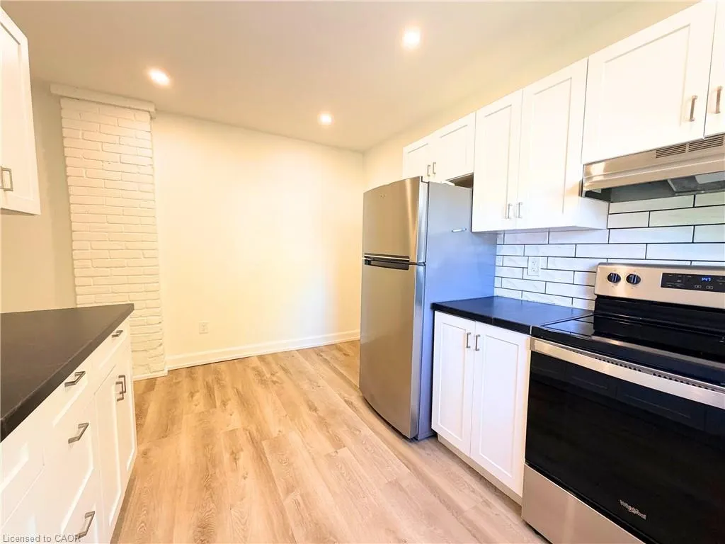 24-26 Cayuga Street, #26B