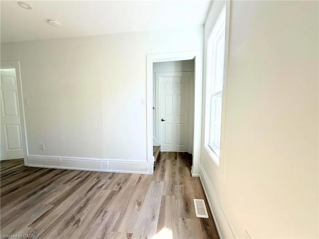24-26 Cayuga Street, #26B