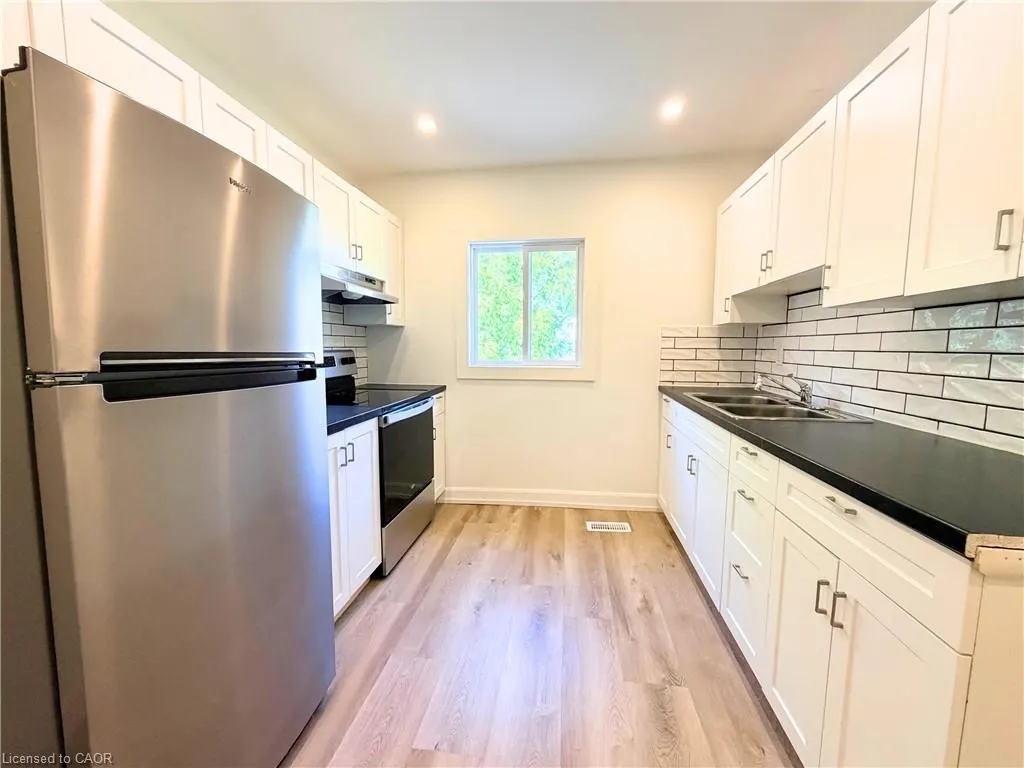 24-26 Cayuga Street, #26B