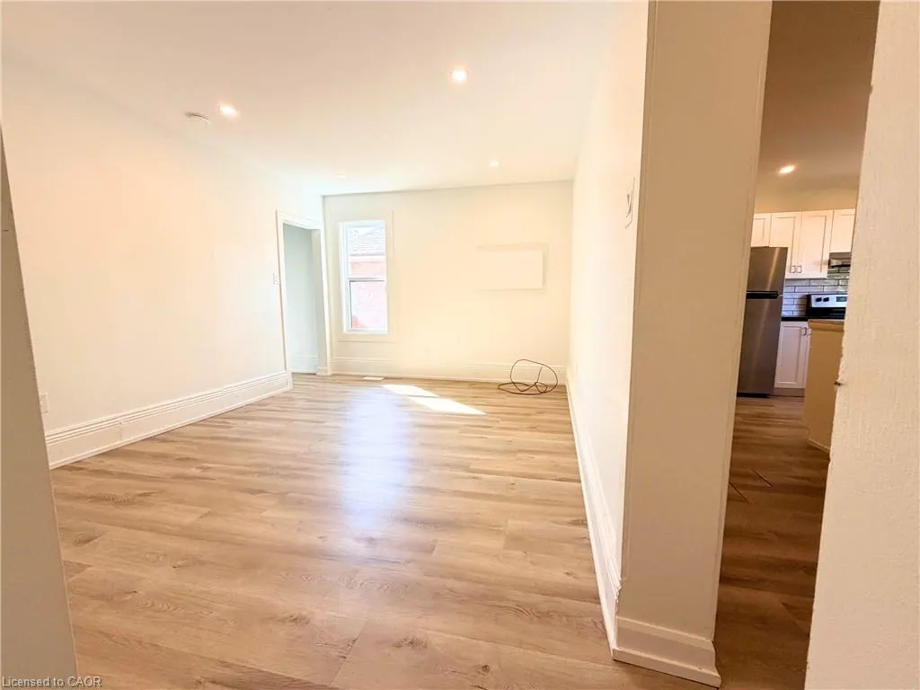 24-26 Cayuga Street, #26B