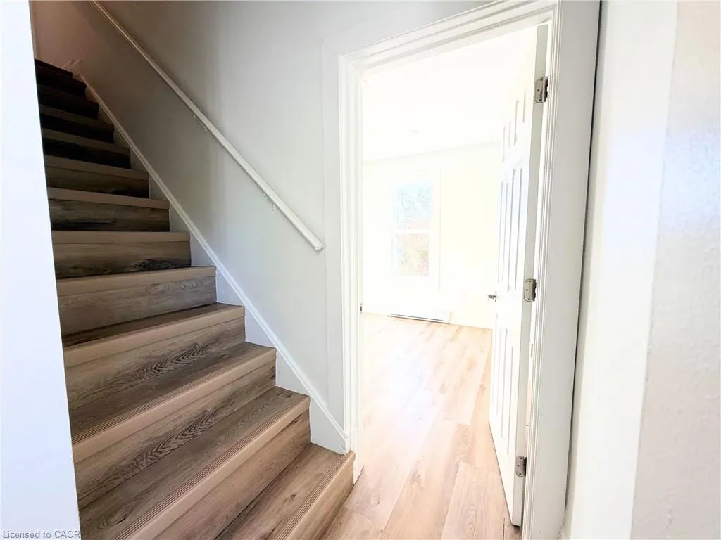 24-26 Cayuga Street, #26B