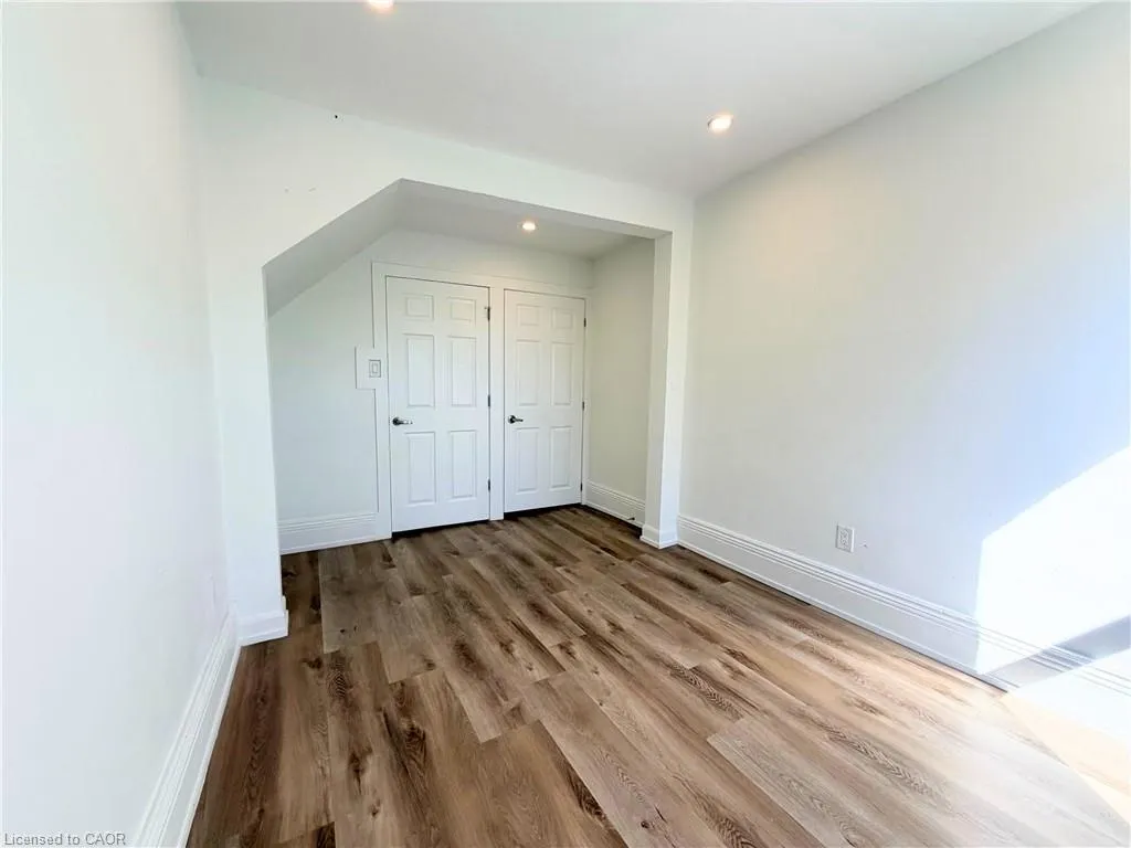 24-26 Cayuga Street, #26B