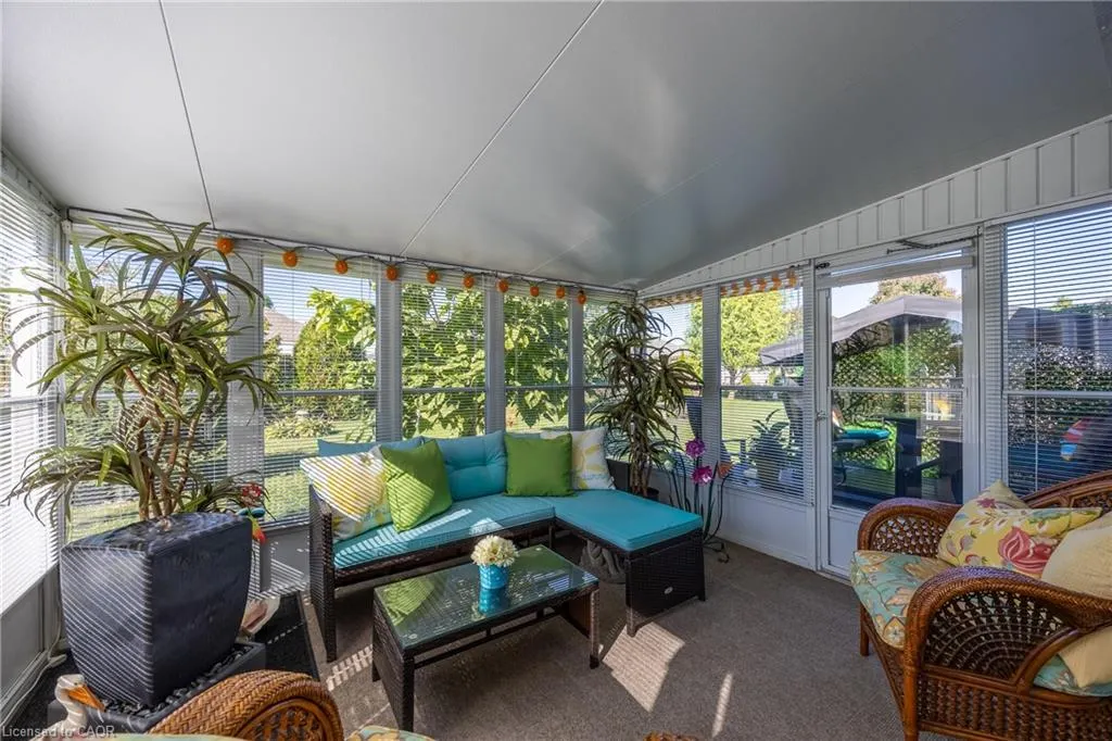 18 Long Point Boulevard