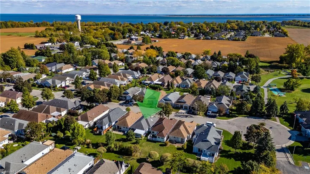 18 Long Point Boulevard