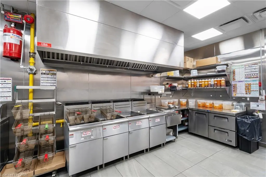 879 Wellington Road, #1A