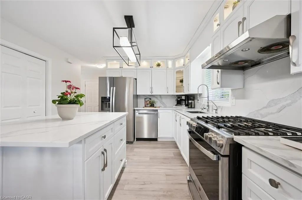 3 Pine Ridge Drive
