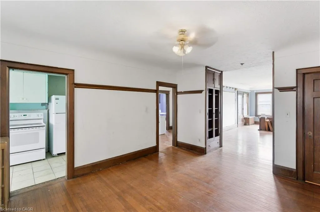 93 Barnesdale Boulevard