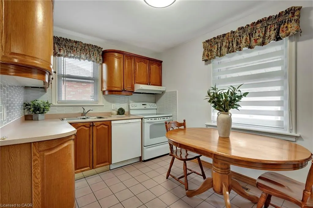 131 East 42nd Street