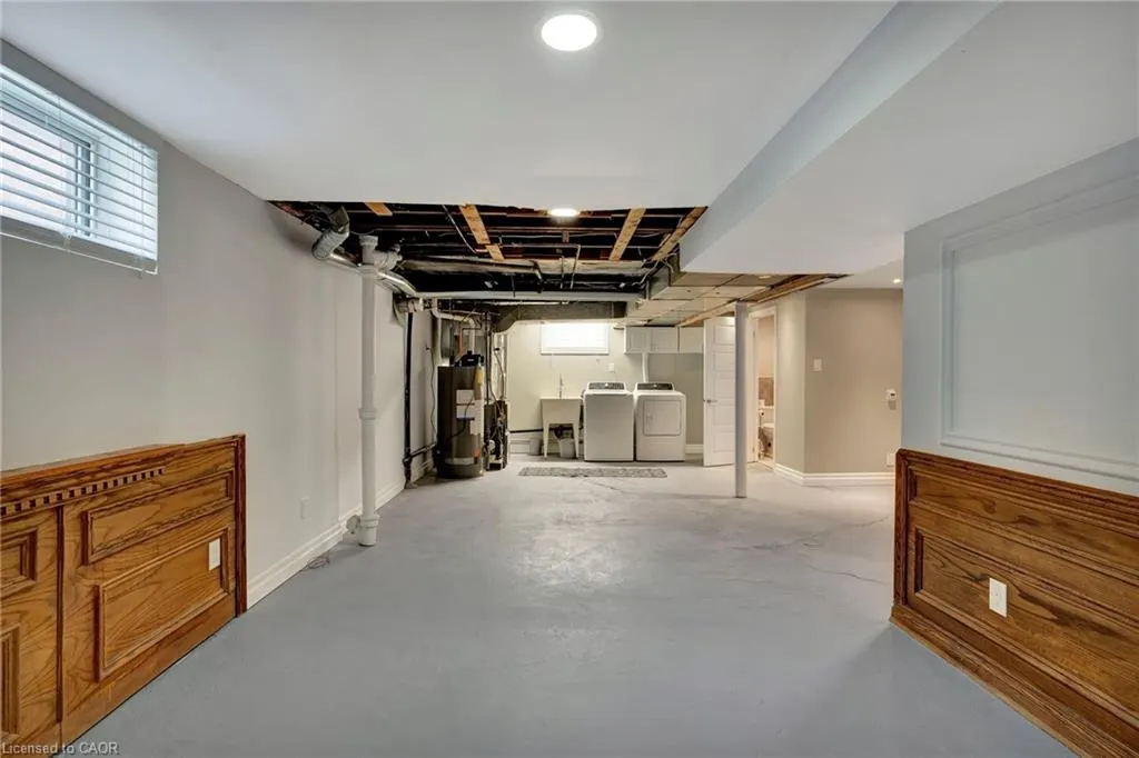 131 East 42nd Street