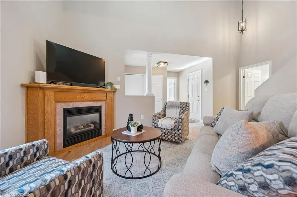 99 Schroder Crescent
