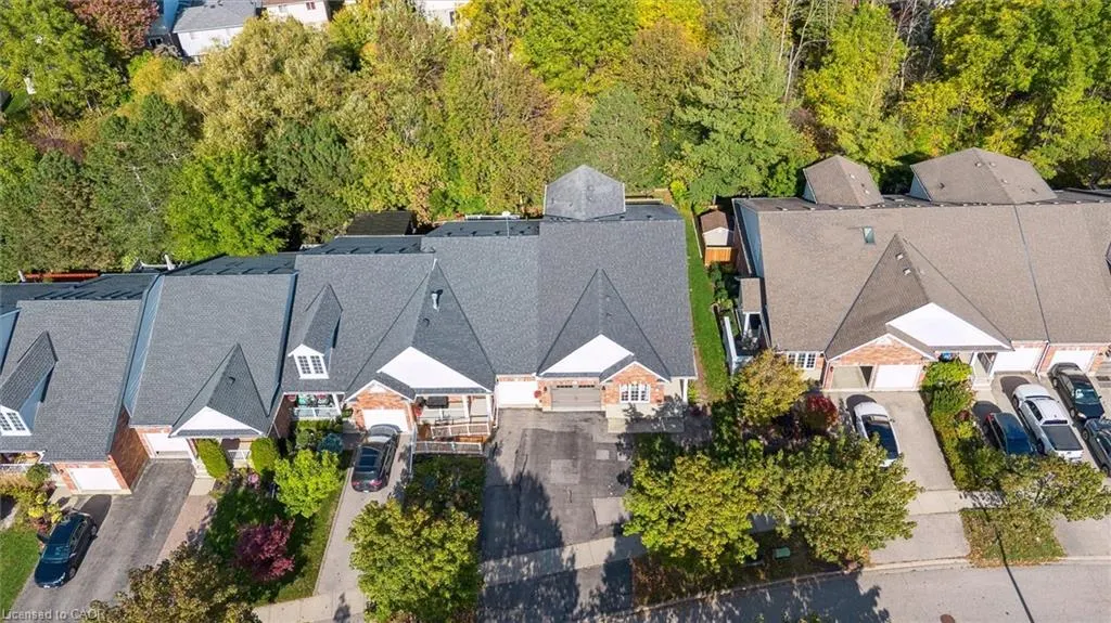 99 Schroder Crescent
