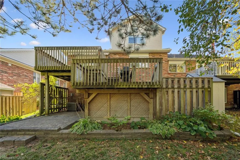 99 Schroder Crescent