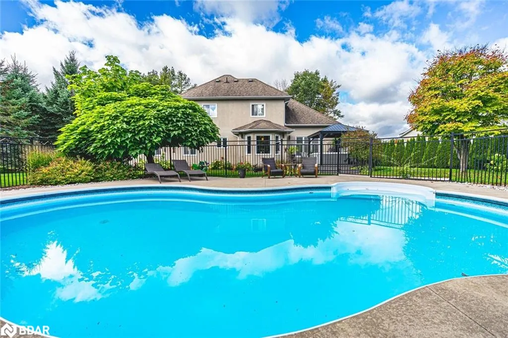 127 Goldfinch Crescent