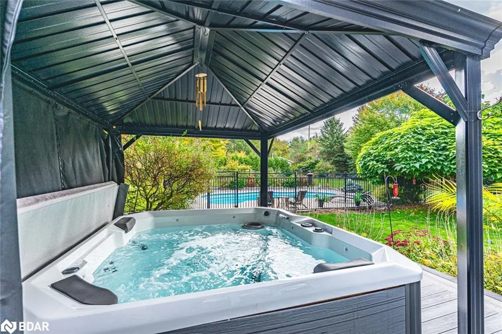127 Goldfinch Crescent