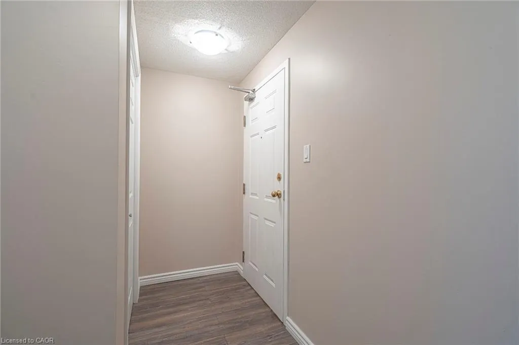 200 Limeridge Road W, #105