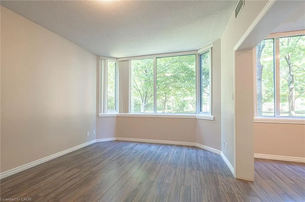200 Limeridge Road W, #105
