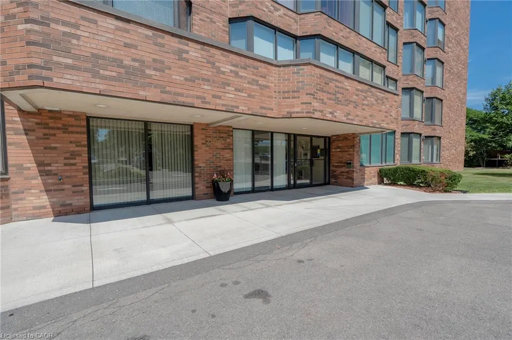 200 Limeridge Road W, #105
