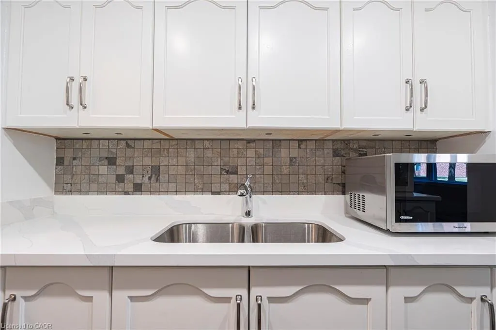 200 Limeridge Road W, #105