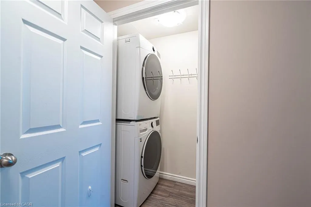 200 Limeridge Road W, #105