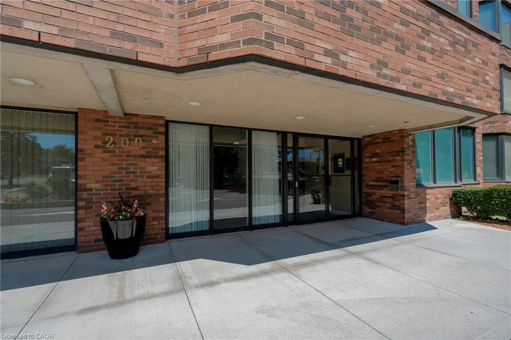 200 Limeridge Road W, #105