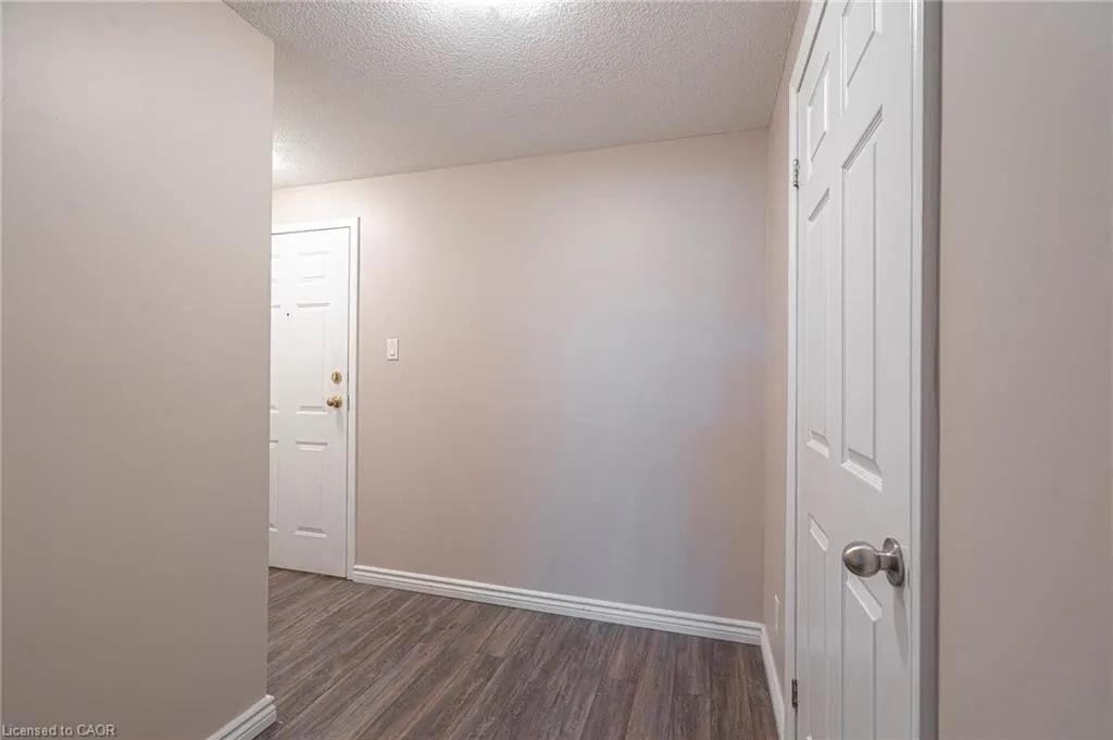 200 Limeridge Road W, #105