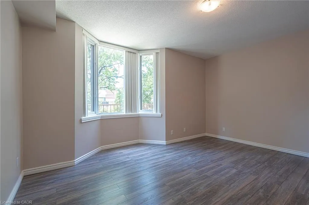 200 Limeridge Road W, #105