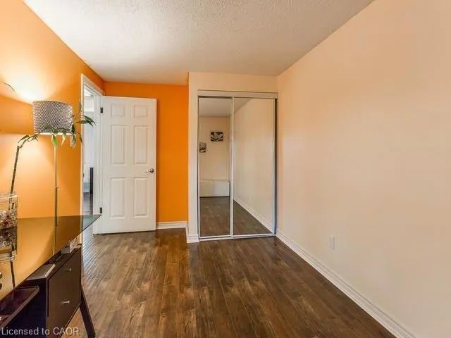 1004 Elizabeth Place, #Main & Upper