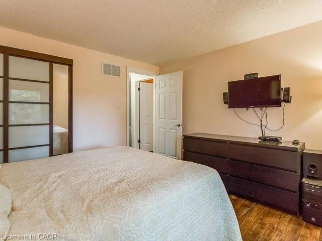 1004 Elizabeth Place, #Main & Upper