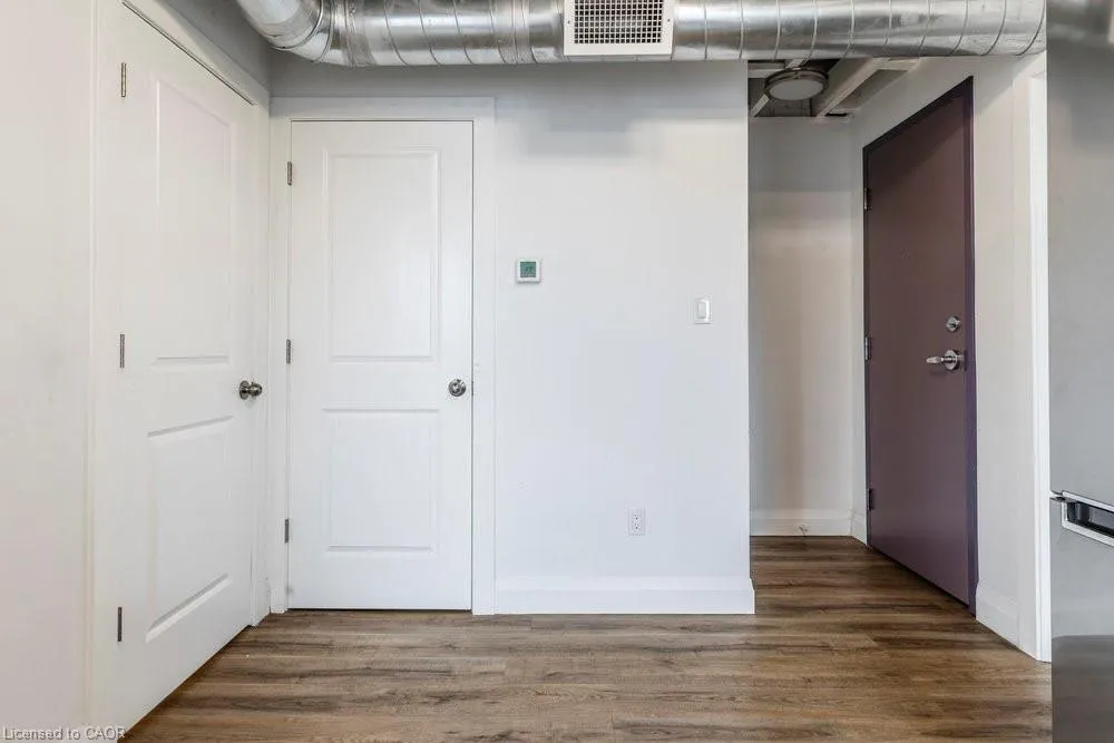 433 Barton Street E, #302