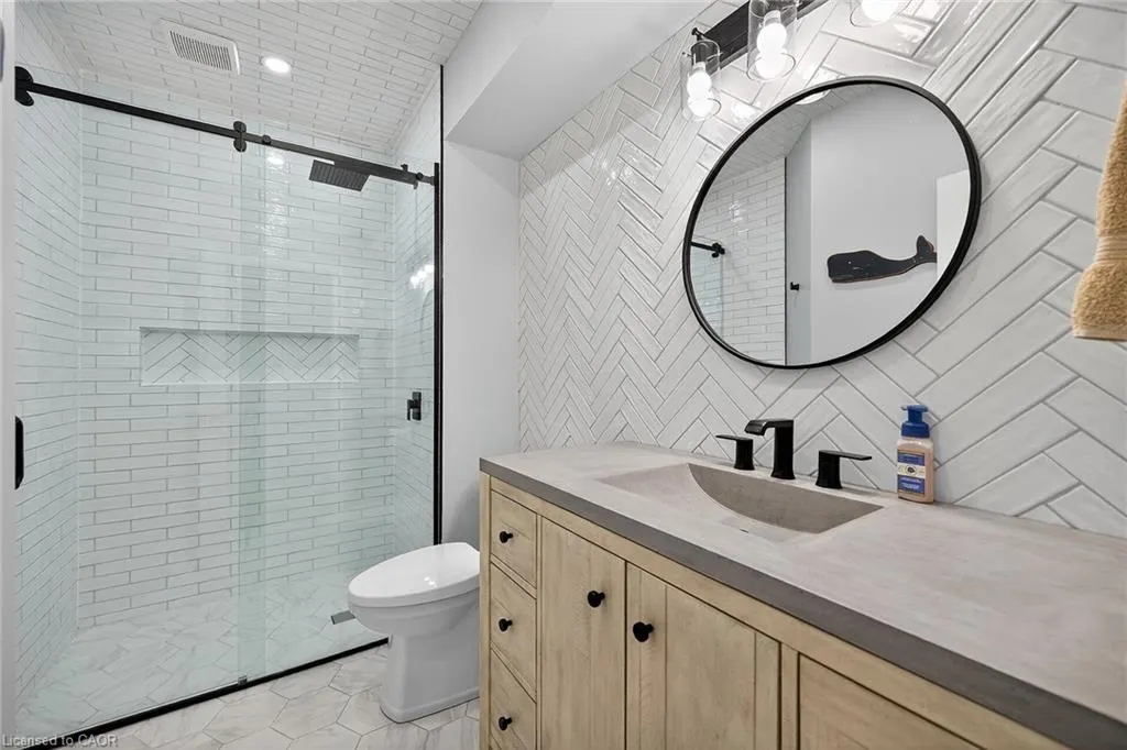 248 Cloverleaf Drive